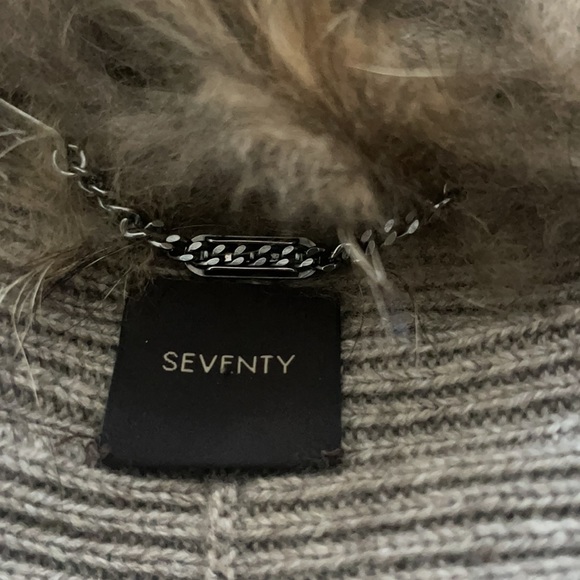 Yack Fur Vest .. size M - Picture 3 of 5